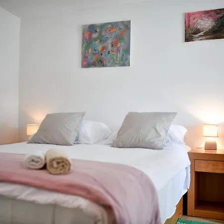 Oasis With Private Tennis Court Holiday home *