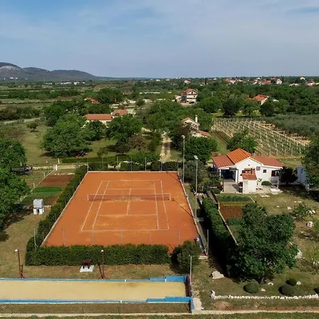 Oasis With Private Tennis Court Holiday home Sveti Filip i Jakov