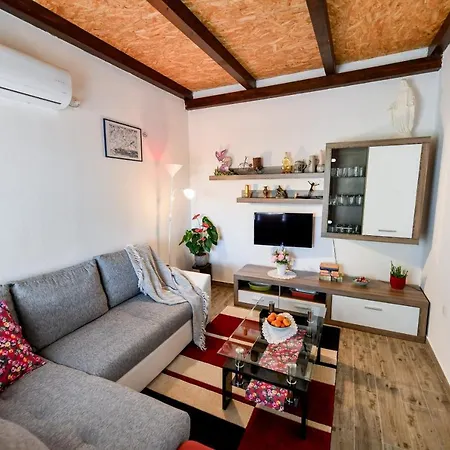 Oasis With Private Tennis Court * Свети-Филип-и-Яков