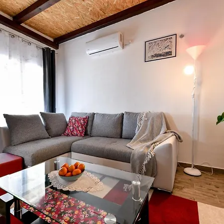 Oasis With Private Tennis Court Ferienhaus *